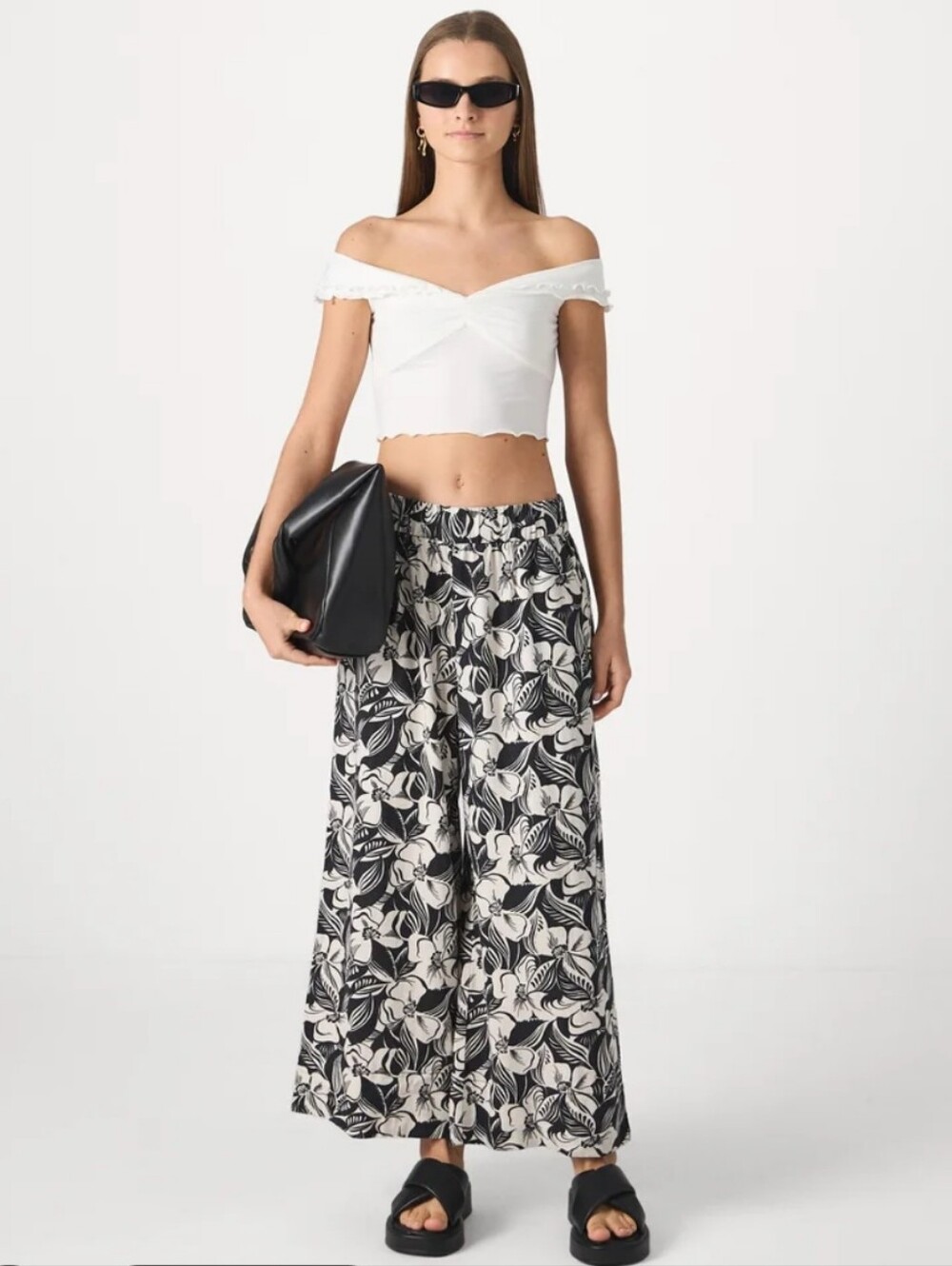 GAP Black & White Tropical Floral Wide Leg Cropped Pants Size XS Petite
